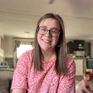 Meet your Posher, Hali